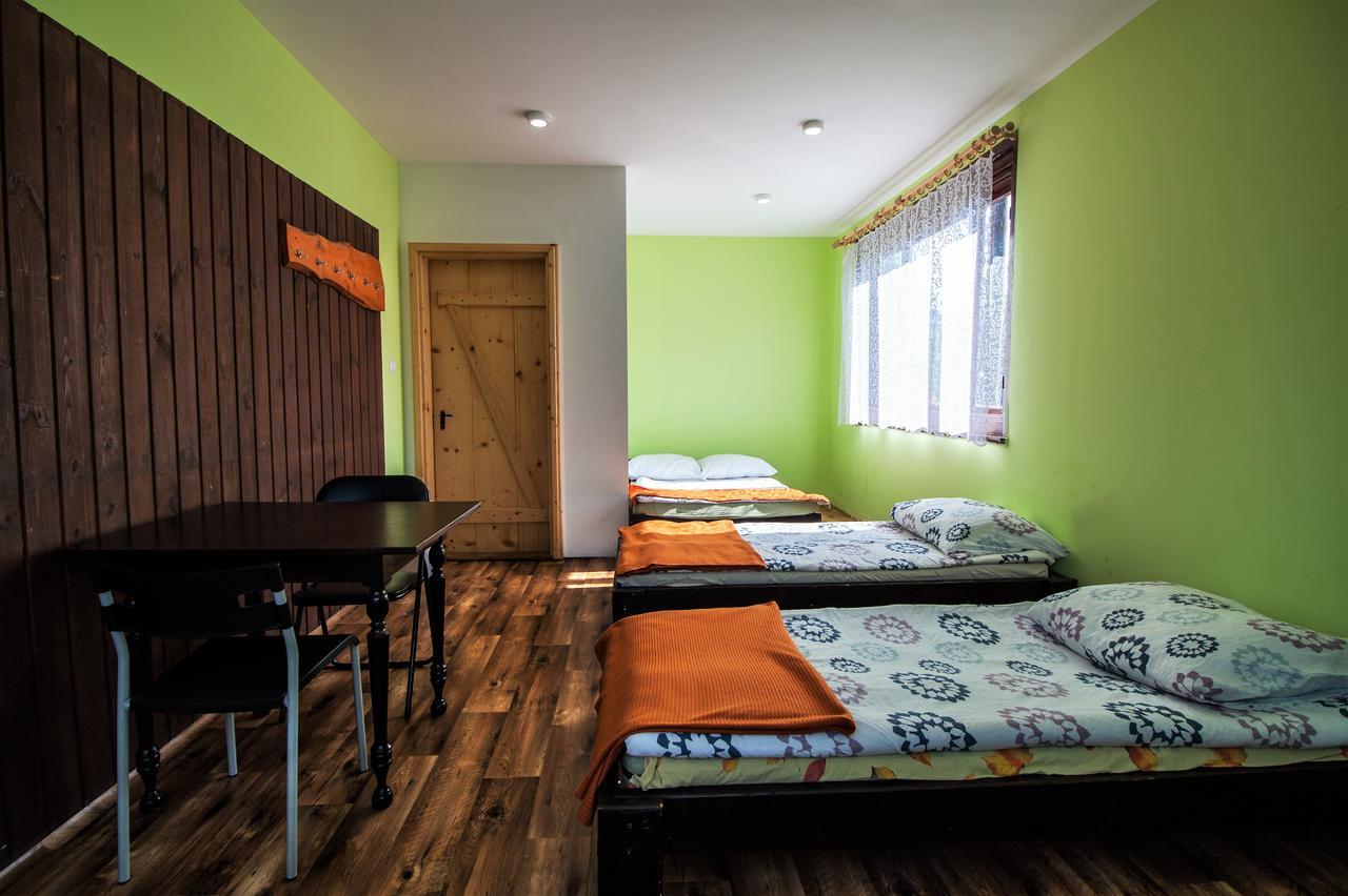 Kremenaros Hostel Ustrzyki Gorne Luaran gambar