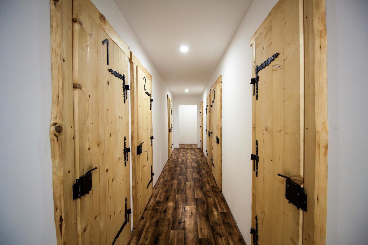 Kremenaros Hostel Ustrzyki Gorne Luaran gambar